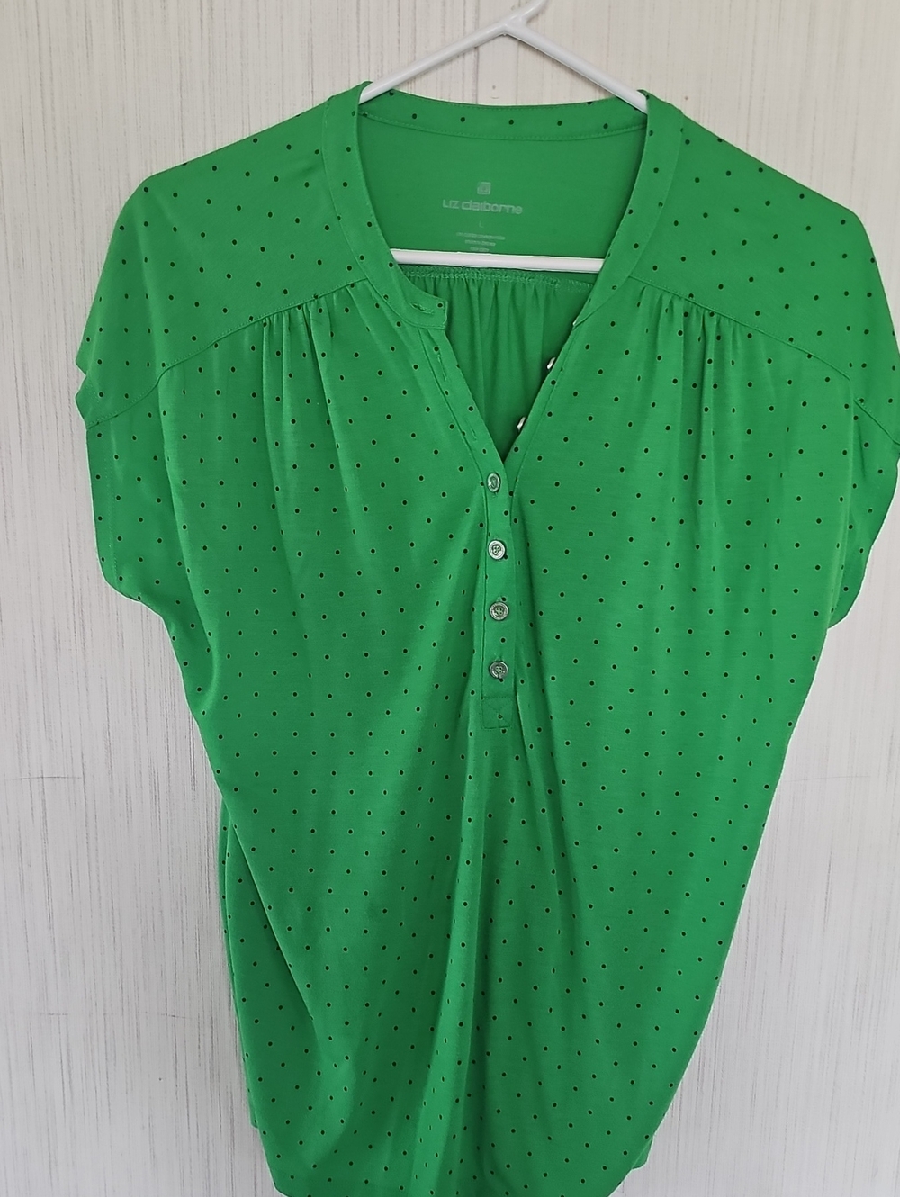 Liz Claiborne Bright Green Short Sleeve Henley with Tiny Black Dots